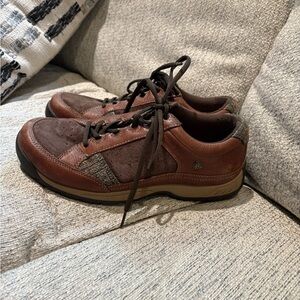 Taos Footwear Brown Sneakers